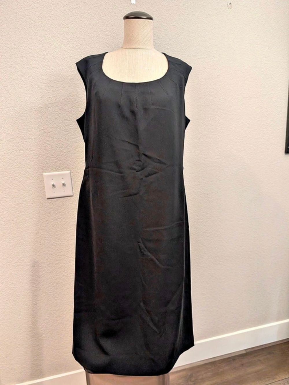 Jones New York Collection Classic Contemporary Black Mini Dress Size 12